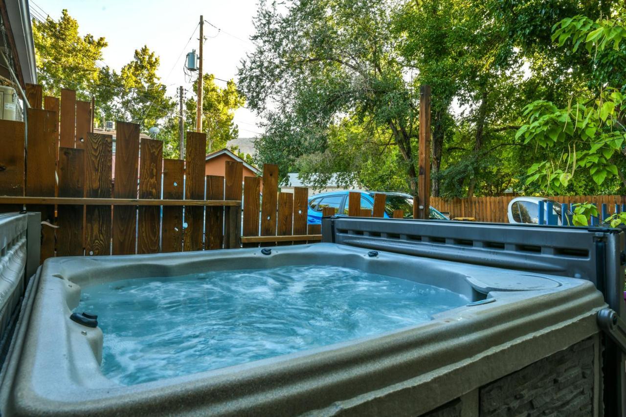 Lodge 7 - Downtown Location. Studio With Shared Hot Tub. Minutes To Arches N.P. Moab Exterior foto